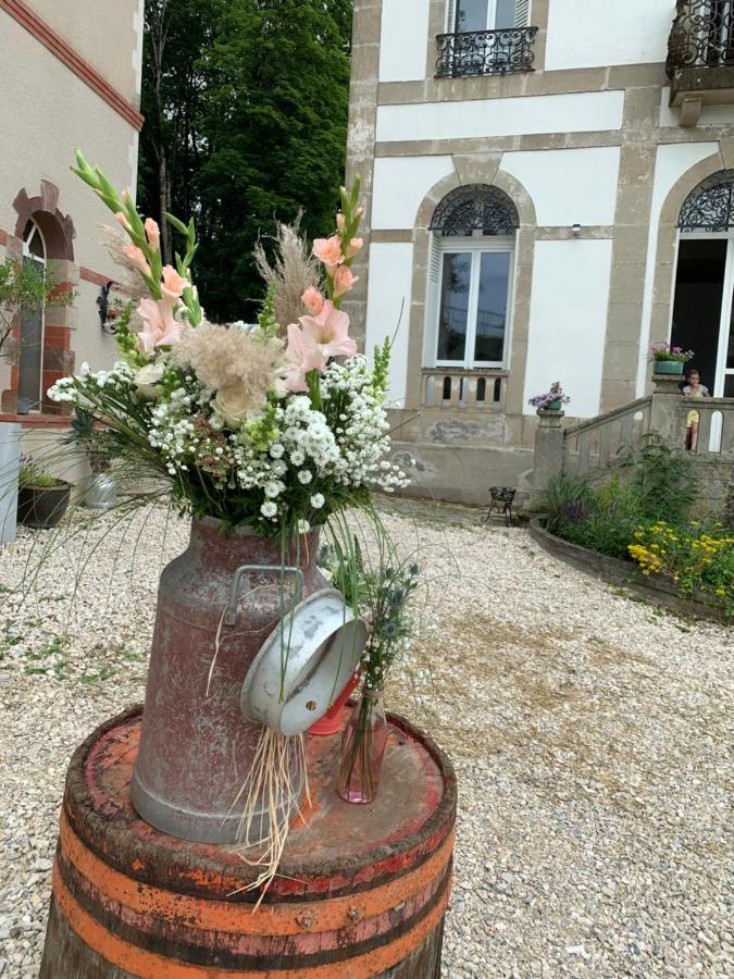 Le Chateau De Monthureux Le Sec Exterior foto